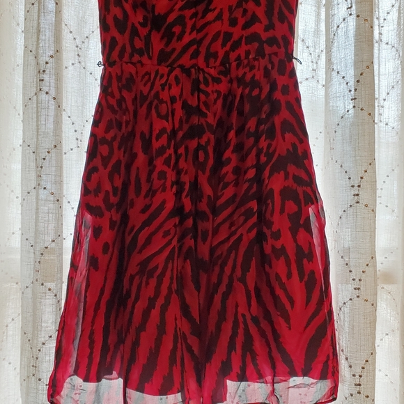 Dress, whbm, size 00, red black tiger print - Picture 1 of 2